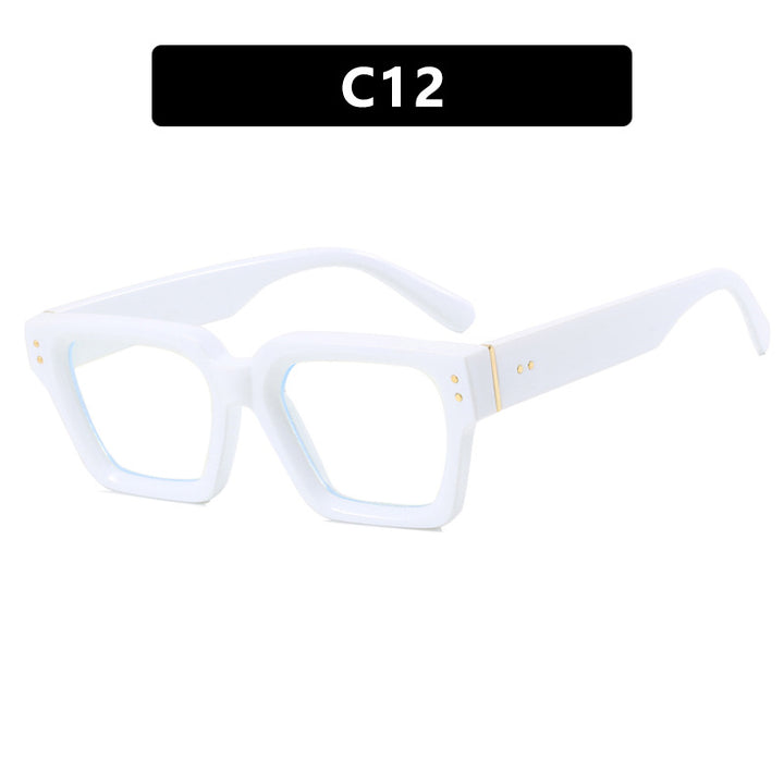 Women's Fashionable Sunglasses in Elegant Oversized Design Skanto