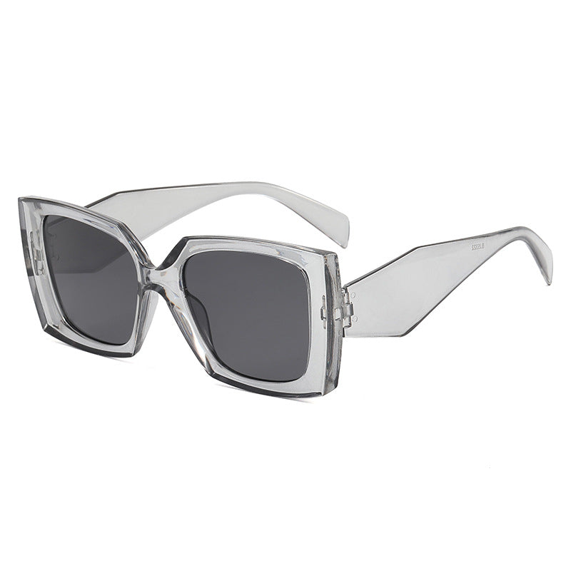 Damer Ekstraordinær Oversized-solbrille i moderne design Skanto