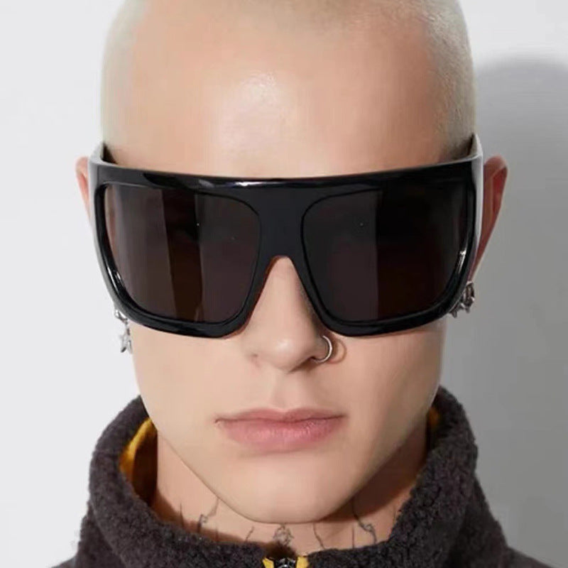 Women's sporty oversized sunglasses Skanto