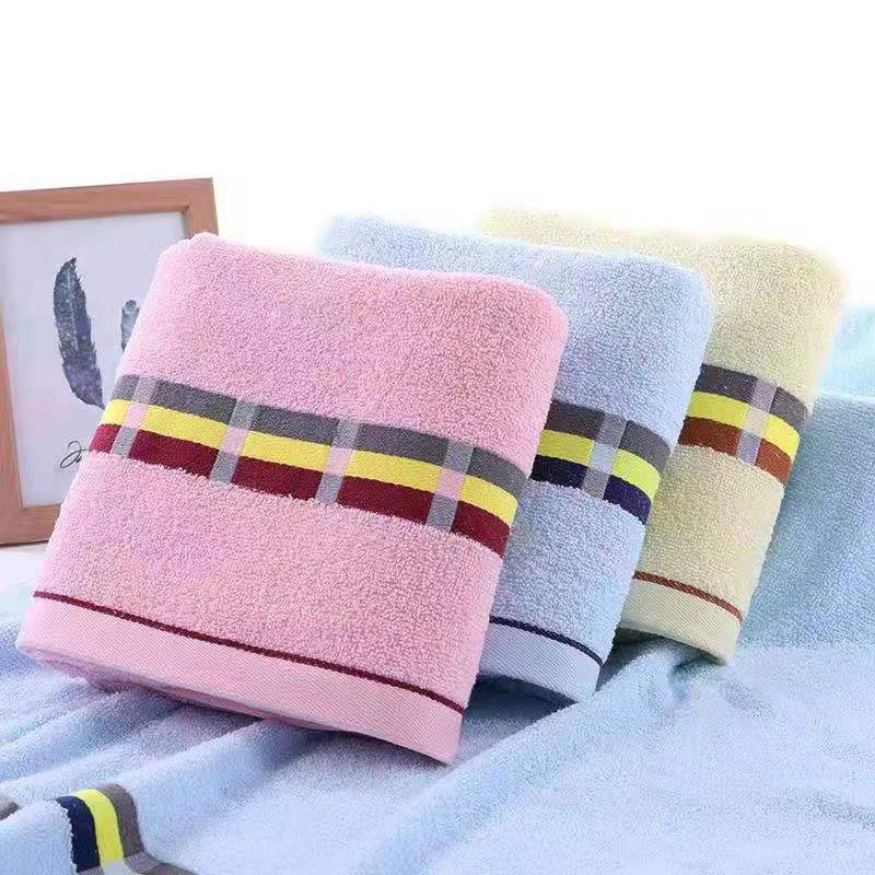 Dame Frotte Håndkle med elegant stripebård Skanto