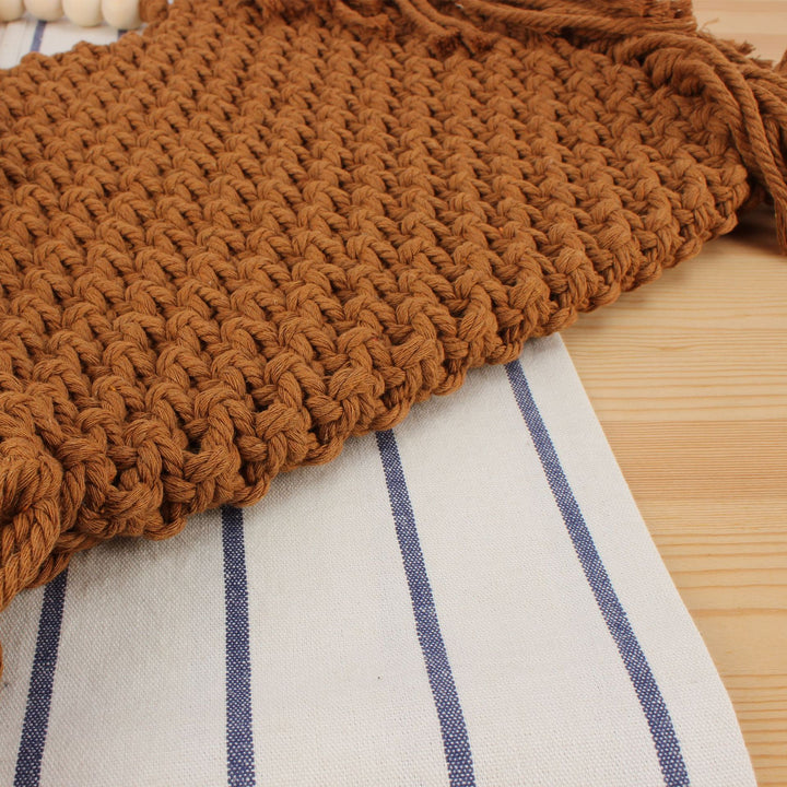 Hand-knotted Tote Bag with Decorative Fringes Skanto
