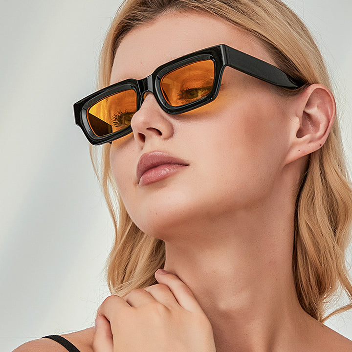 Women's trendy sunglasses with robust and transparent frame Skanto
