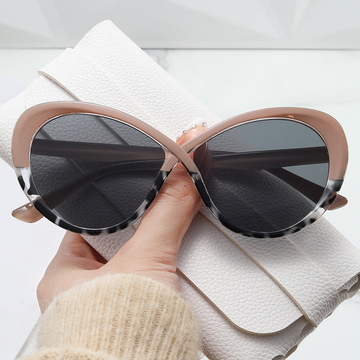 Dame Cat-Eye solbriller med speilfolierte glass Skanto