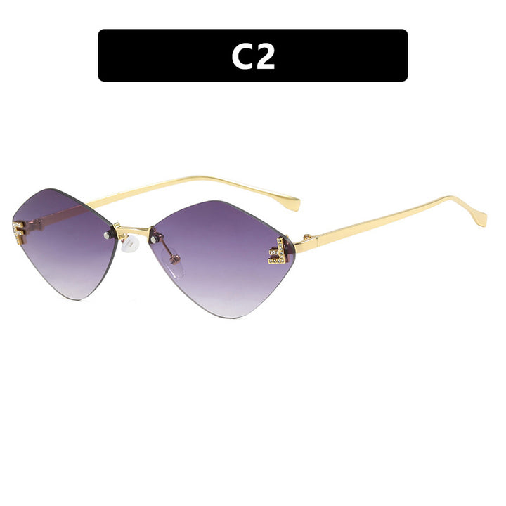 Women's geometric sunglasses in extravagant design with gradient lenses Skanto