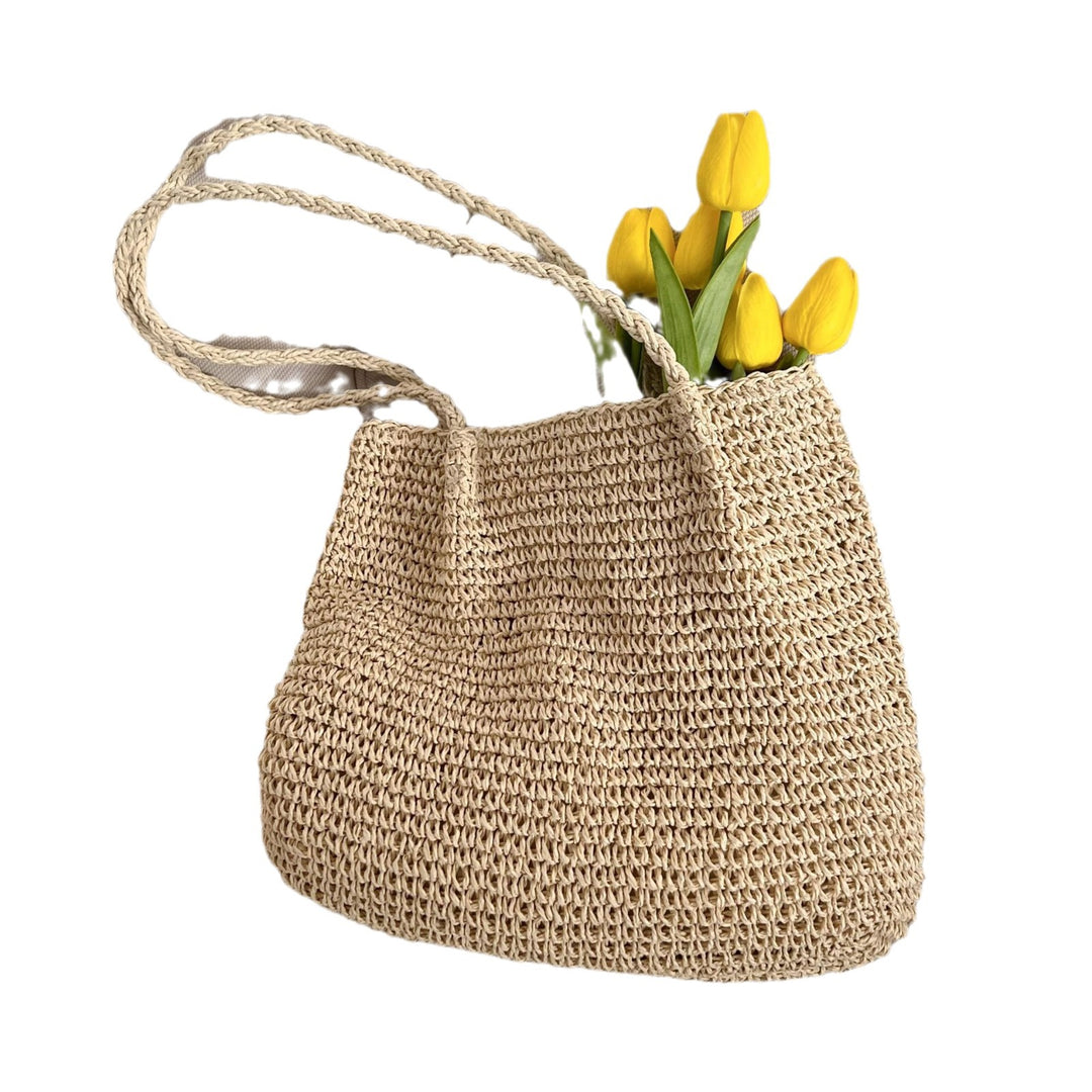 Elegant Woven Bag with Spacious Interior Skanto