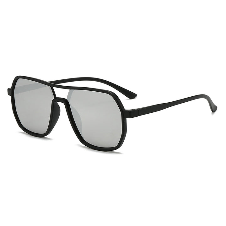 Dame trendy oversized solbriller i moderne design Skanto
