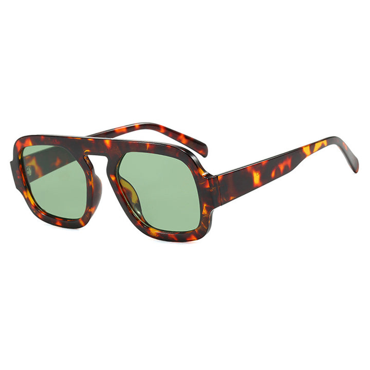 Dame moderne oversized solbriller i kantet design Skanto