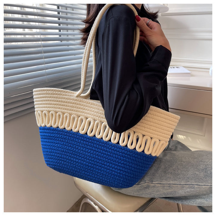 Elegant Handmade Beach Bag with Fine Weave Pattern Skanto