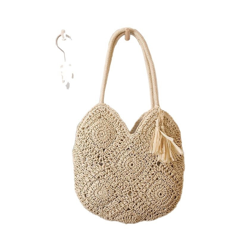 Handmade straw bag with textured design Skanto