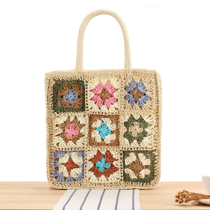Hand-knotted tote bag with floral-inspired design Skanto