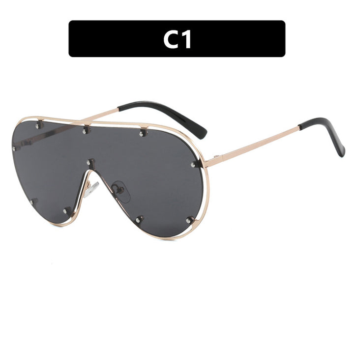 Women's Fashionable Oversized Sunglasses in Stylish Retro Design Skanto