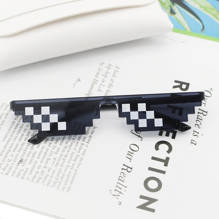 Dame kreativ solbrille i moderne stilelement Skanto