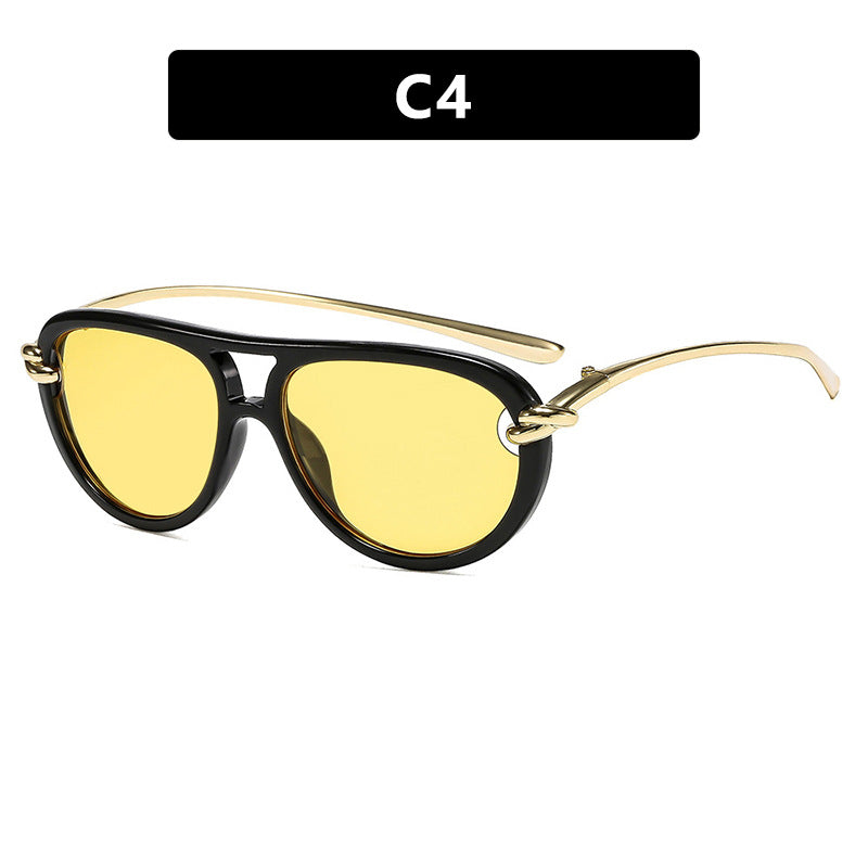 Women's Retro Sunglasses with Elegant Frame and Polarized Lenses Skanto
