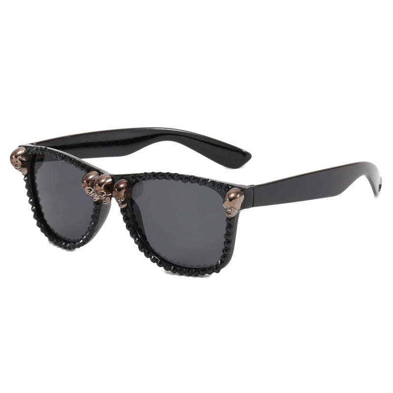 Dame ekstravagant solbrille med krystalldekorasjoner Skanto