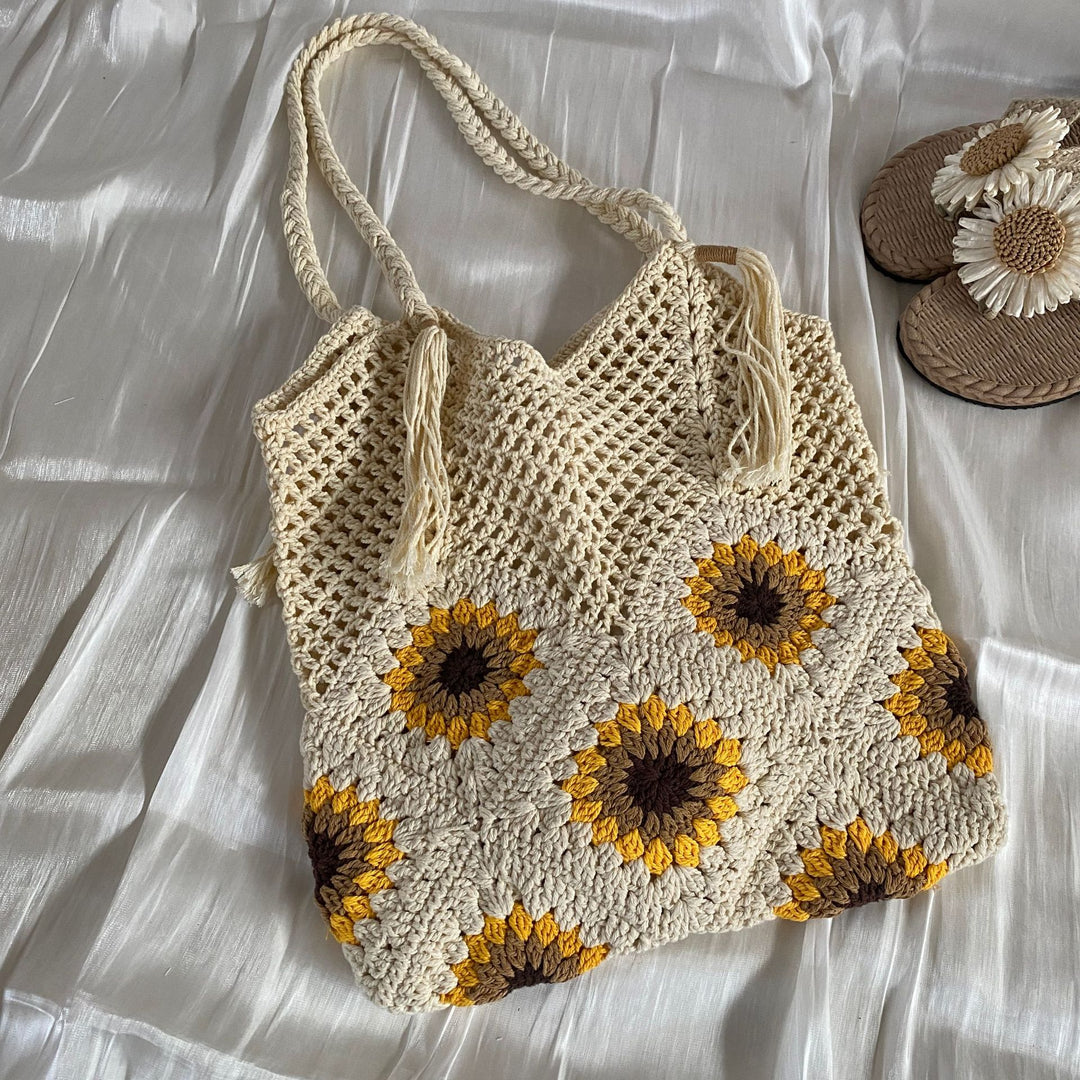 Håndknyttet fritidsveske med blomsterdesign Skanto