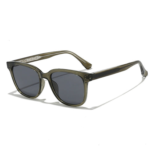 Kvinne retro-inspirerte solbriller med beskyttet UV-filter og robust ramme Skanto