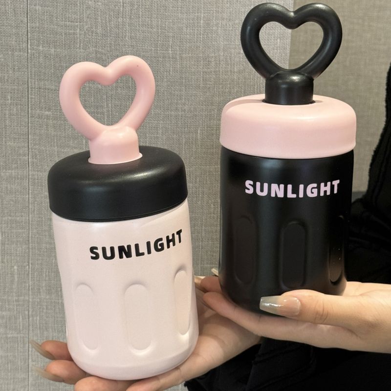 Damen praktische Trinkflasche mit Herzgriff Skanto