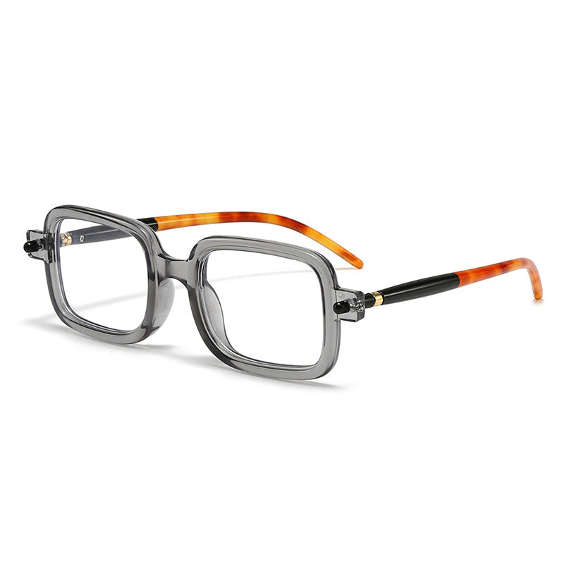 Dame moteriktig kvadratisk brille med stilige detaljer Skanto