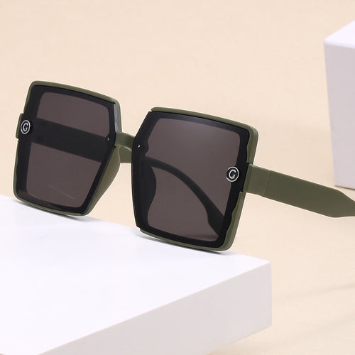 Dame kvadratisk solbrille med moderne design Skanto