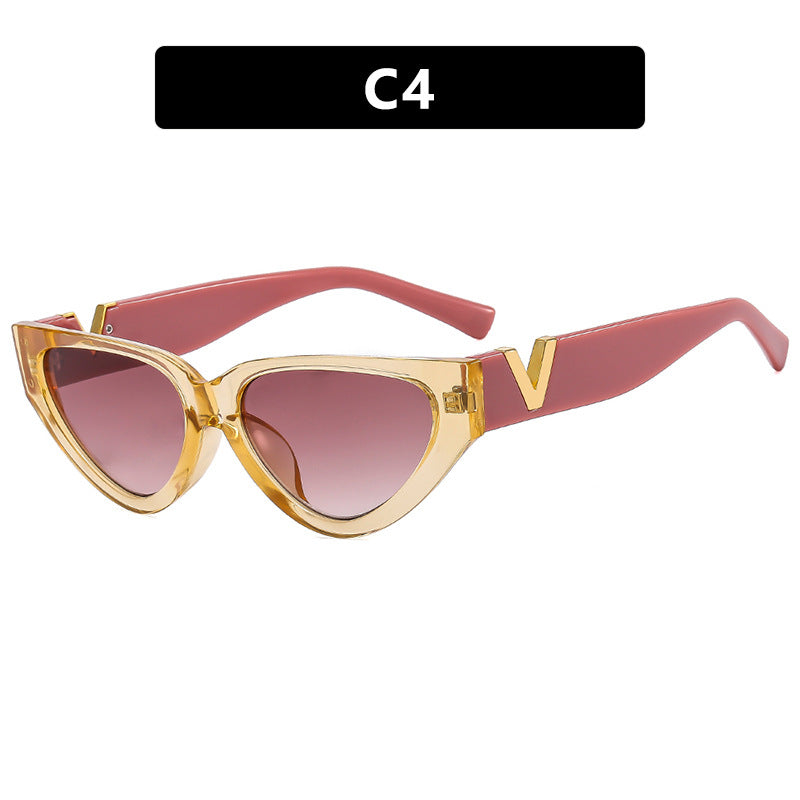 Women's Cat-Eye Sunglasses with Stylish Zebra Design and Luxurious Accents Skanto