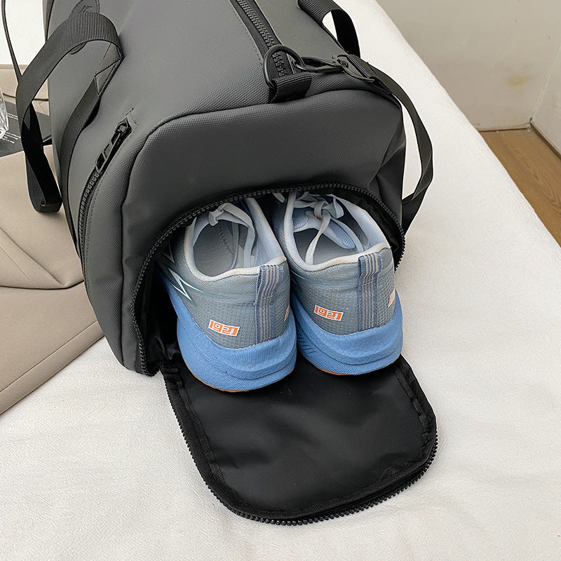 Sporty Duffel Bag With Lots Of Compartments And Durable Material Skanto