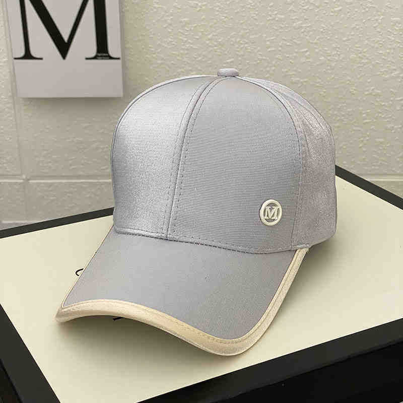 Kvinnenes skinnende sateng baseballcap Skanto