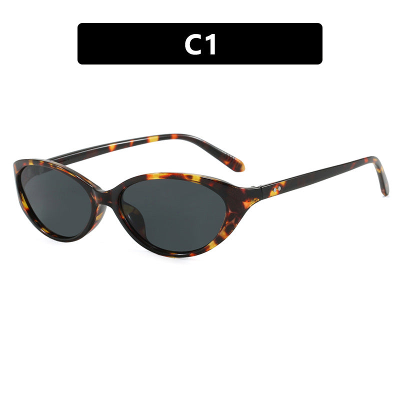 Women's Cat-Eye Sunglasses with Stylish Design and Protective UV Filter Skanto