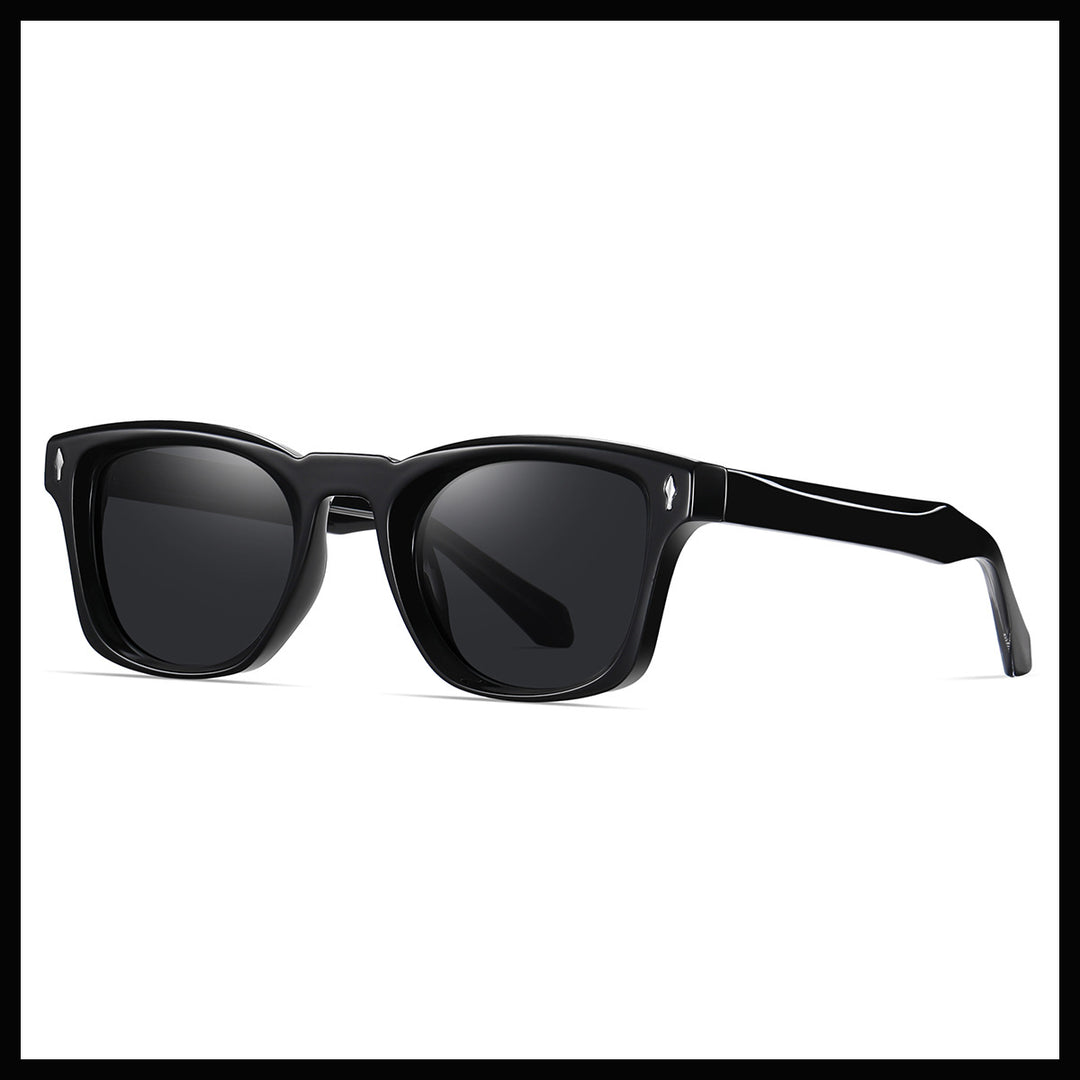 Dame moteriktig solbrille i elegant skilpadde-design Skanto