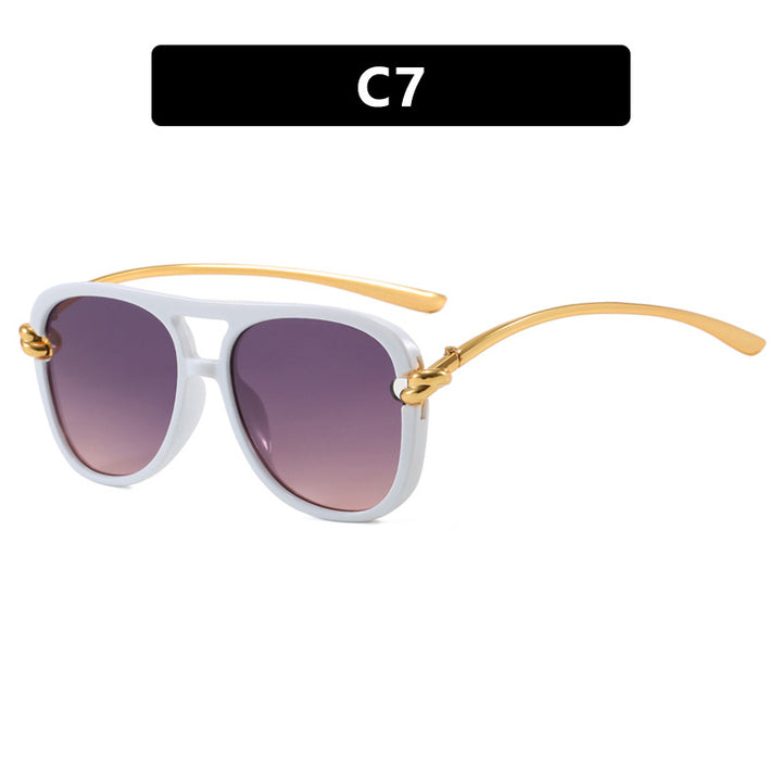 Women's sports sunglasses with wide plastic frame and UV protection Skanto