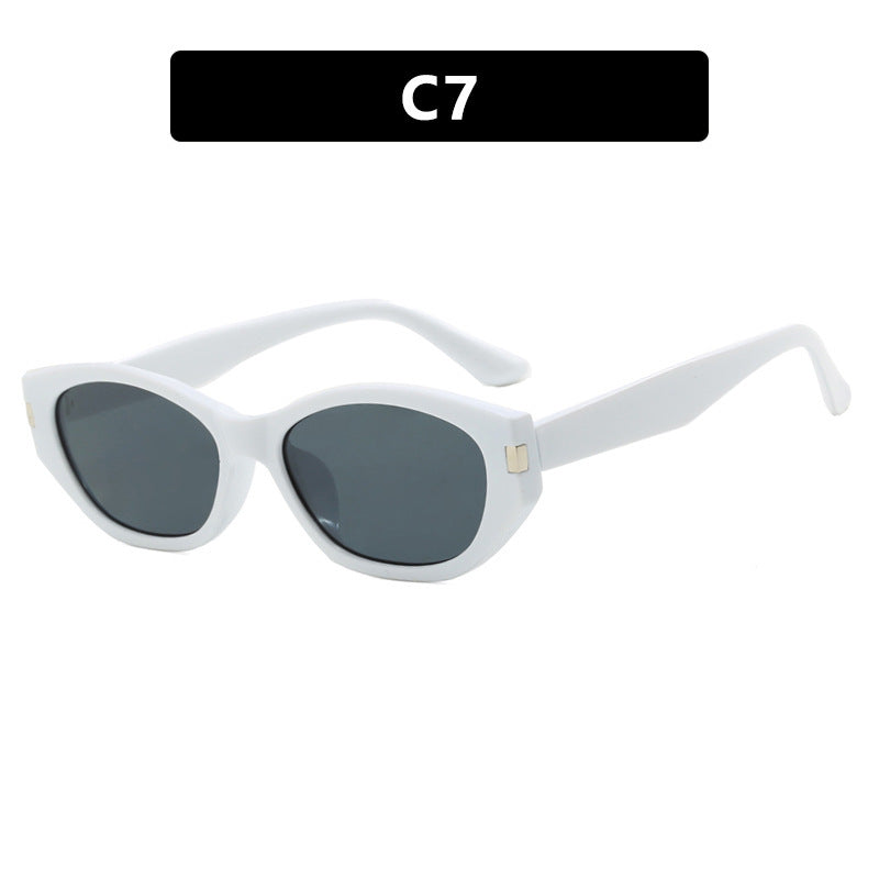 Dame moteklær Cat-Eye solbriller med elegant, transparent ramme Skanto