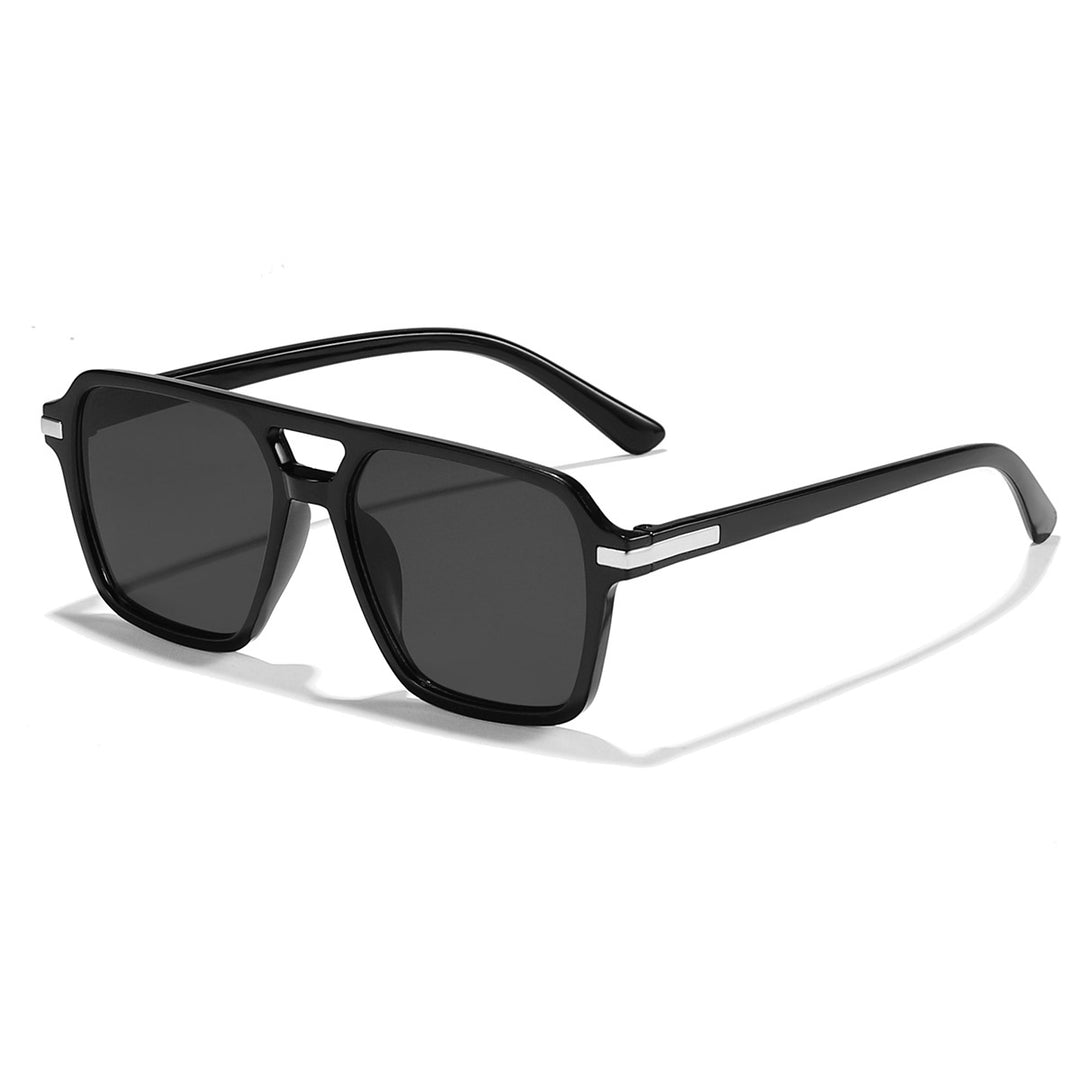 Dame firkantet solbrille med elegant gjennomsiktig ramme Skanto