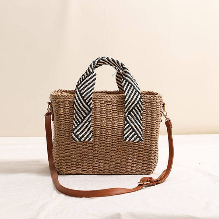 Handbag made of braided natural material with detachable shoulder strap Skanto