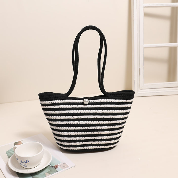 Trendy handbag with stylish stripes Skanto