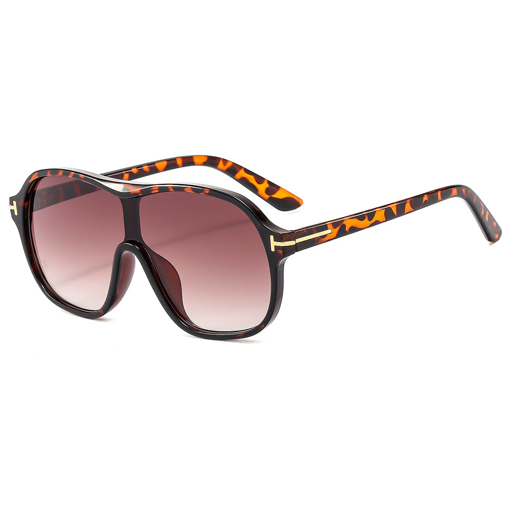 Women's fashionable oversized sunglasses with innovative design Skanto