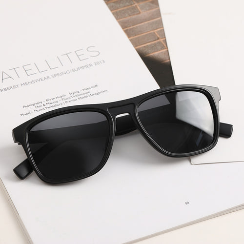 Dame moteriktig solbrille med ergonomisk design Skanto