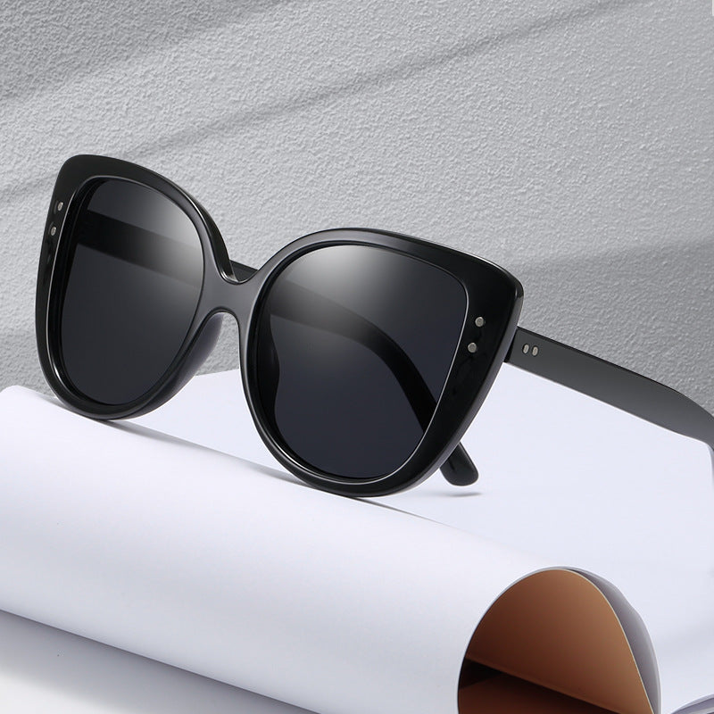 Damer glamorøs oversized solbrille med elegant gjennomsiktig ramme Skanto