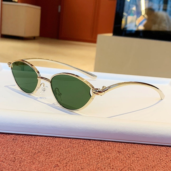 Women's Designer Sunglasses with Elegant Metal Frame and Protective Lenses Skanto