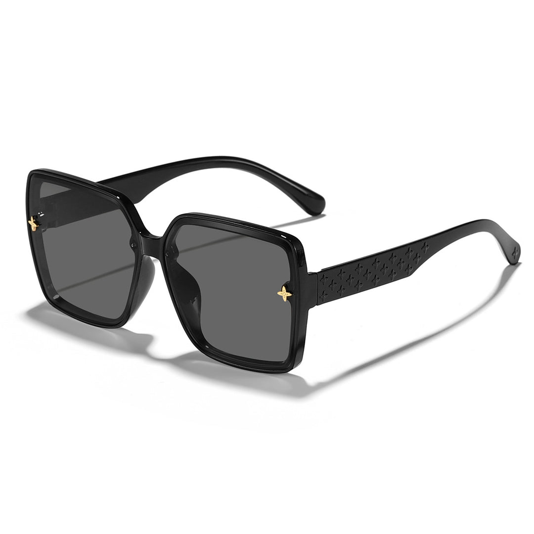 Dame oversized solbrille med elegant ramme og UV-beskyttelse Skanto