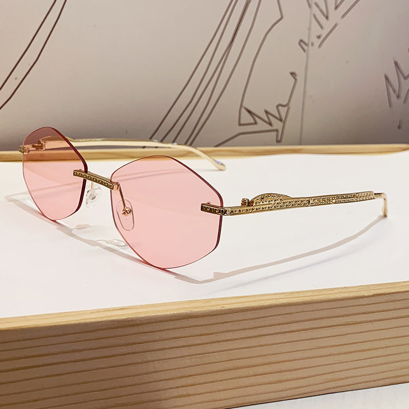 Dame ekstravagant solbrille med glitrende aksenter Skanto