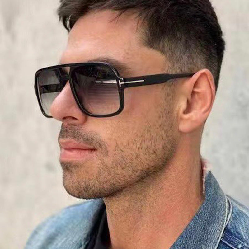 Women's sunglasses in a striking, angular design with UV protection Skanto