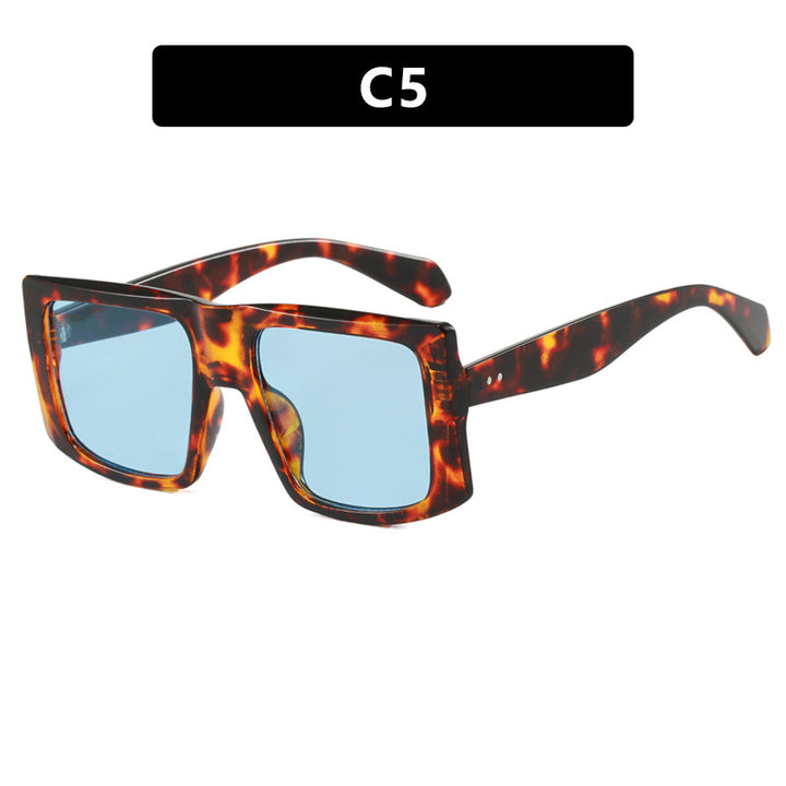 Women's square sunglasses with durable plastic frame and protective UV filter Skanto