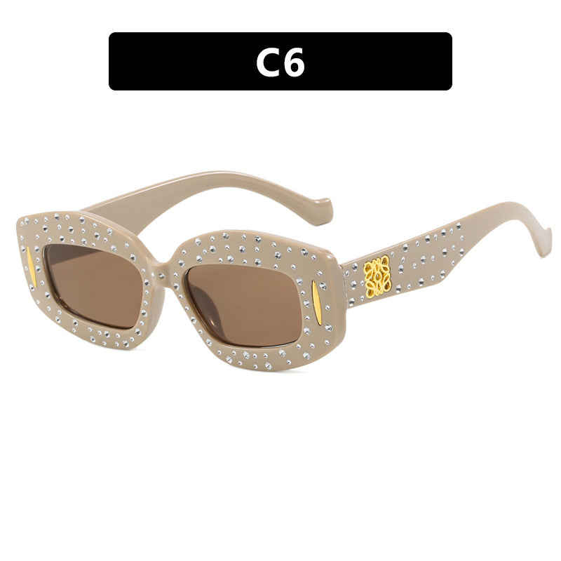 Women's Fashionable Sunglasses with Glamorous Rhinestone Decor Skanto