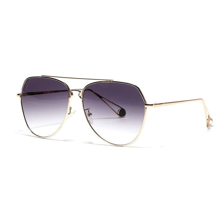 Dame solid solbriller i stilfull, elegant design Skanto