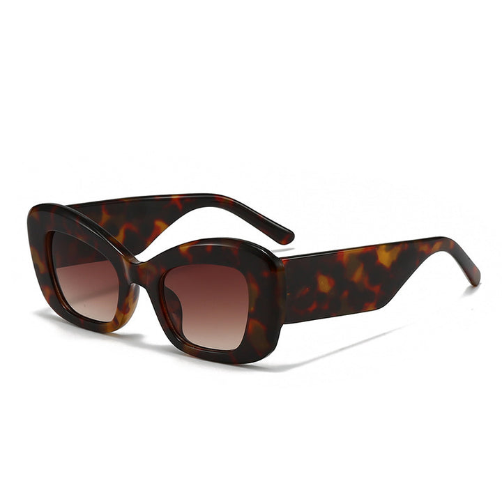 Dame Moderne oversized solbriller i moderne design Skanto