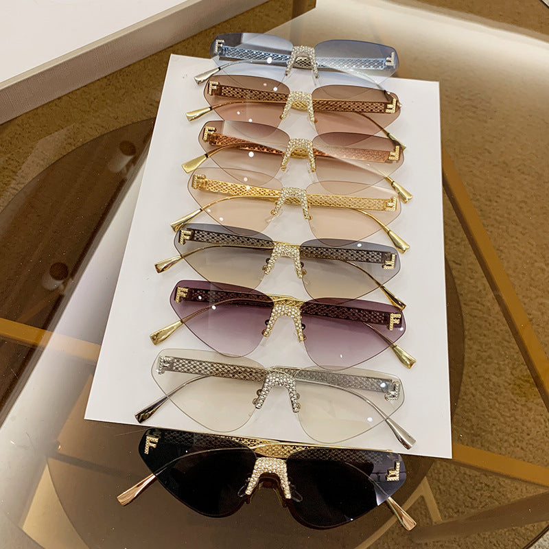 Women's Designer Cat-Eye Sunglasses with Sparkling Rhinestone Decor Skanto