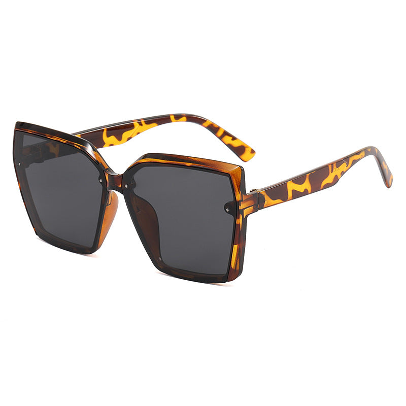 Damer Oversized Solbrille med moderne skilpaddedesign Skanto