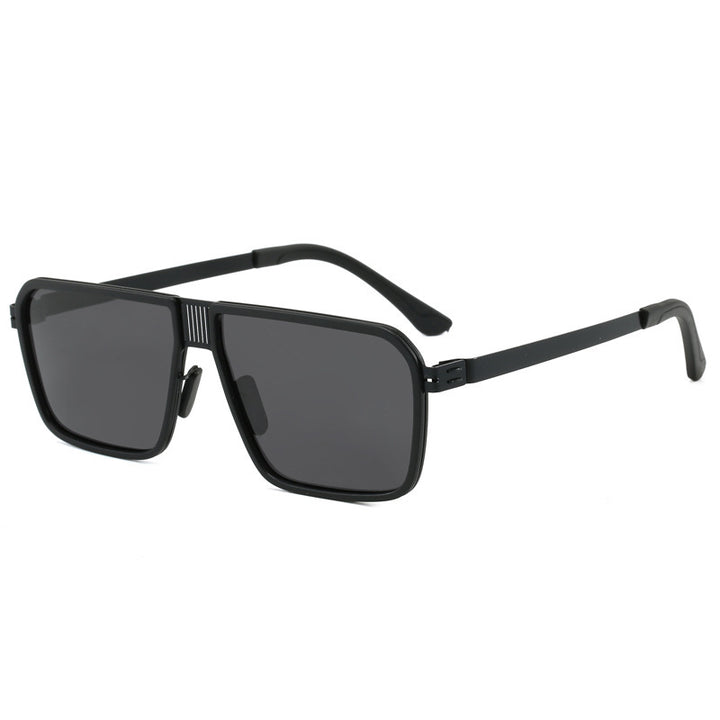 Dame moteriktig solbrille i moderne, firkantet design Skanto