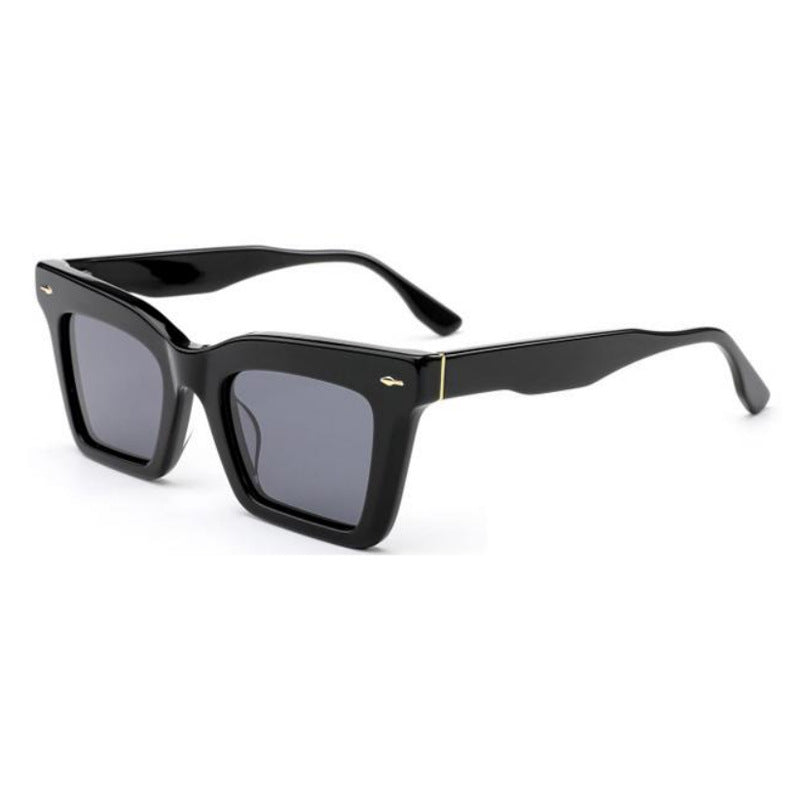 Dame firkantet solbrille med trendy design Skanto