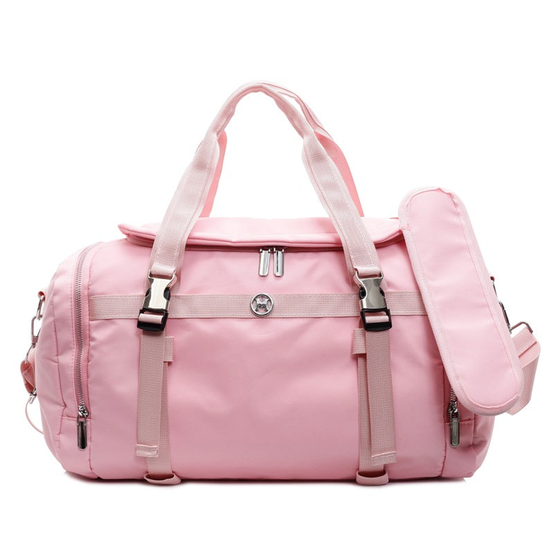 Sporty bag with multiple compartments and sturdy design Skanto