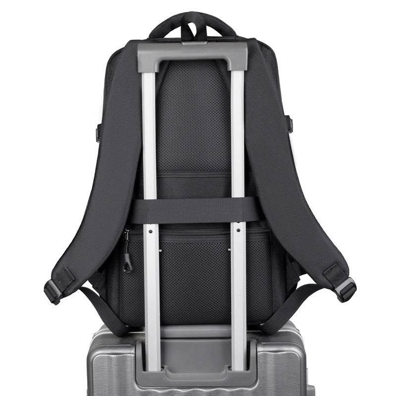 Elegant laptopryggsekk med allsidige rom og ergonomisk design Skanto